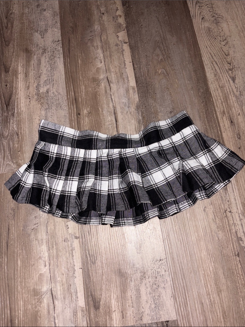 Teacher’s Pet Black and White Plaid Pleated Mini Skirt-OS